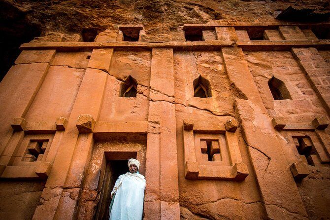9 Days Tours To Danakil Depression, Simen MNP, Lalibela With Omo Valley Tribes - Day 3: Flying to Lalibela and hitting the rock-hewn churches hard