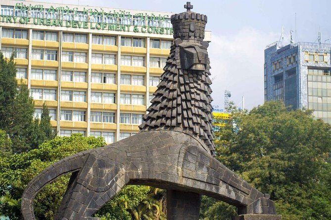 Addis Ababa Sightseeing - National Museum of Ethiopia: Lucy and the Selam fossil gallery