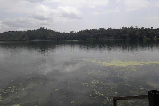 Day Trip to Debre Zeit/ Bishoftu - Stop 1: Bishoftu Lake and the crater-rim moment